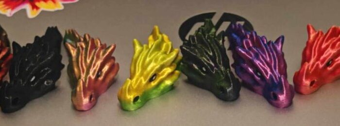 04 FIGURKA SMOK KOSTEK 3D Długość 7,5 cm- dostępne 7 kolorów