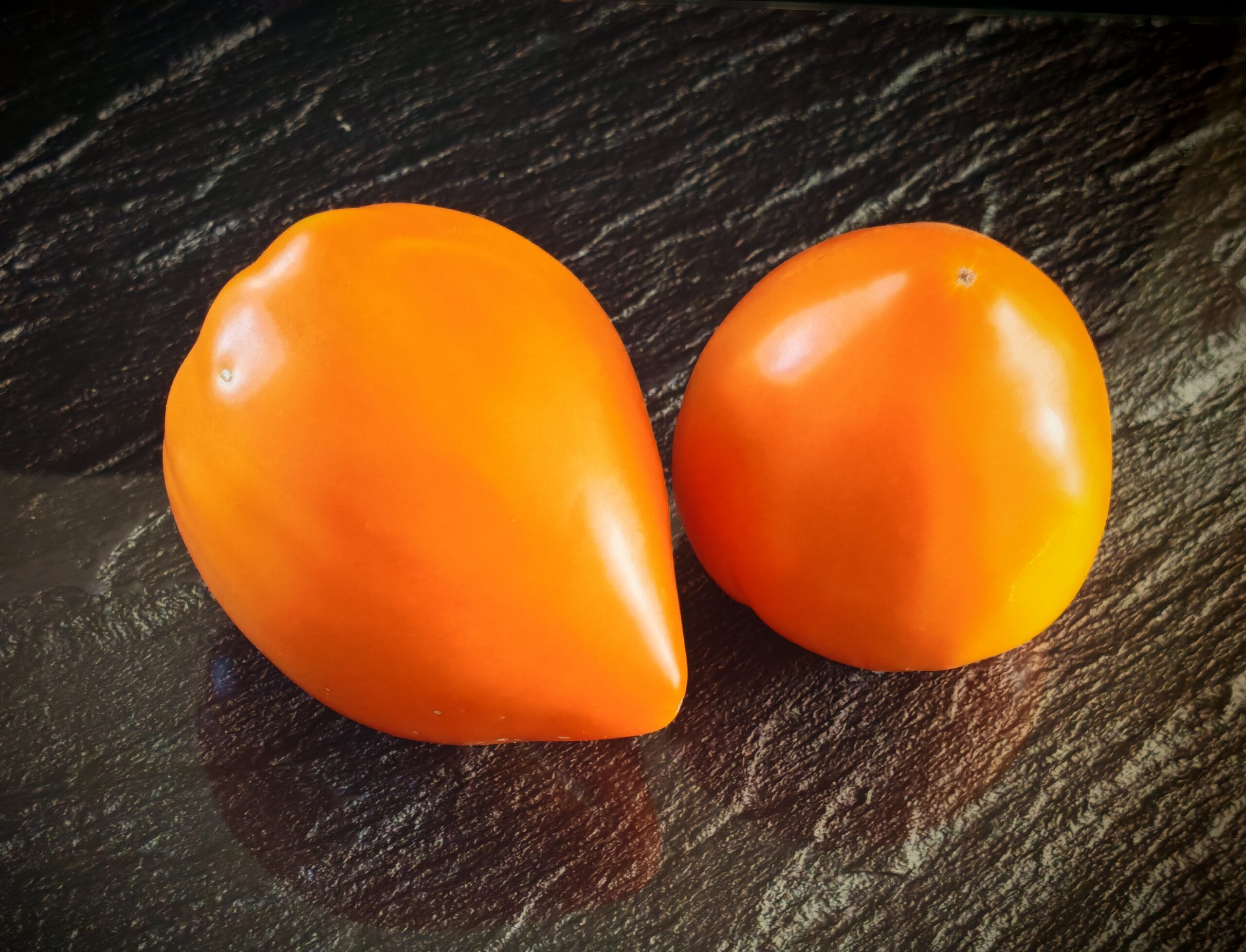 Pomidor Kizyl Tau Orange
